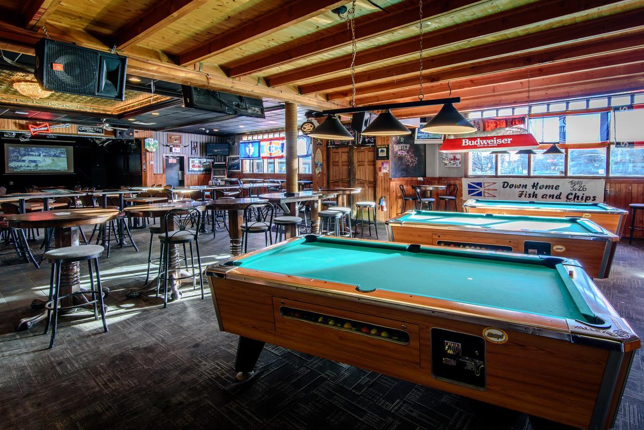 The Cochrane Rockyview Hotel 외부 사진