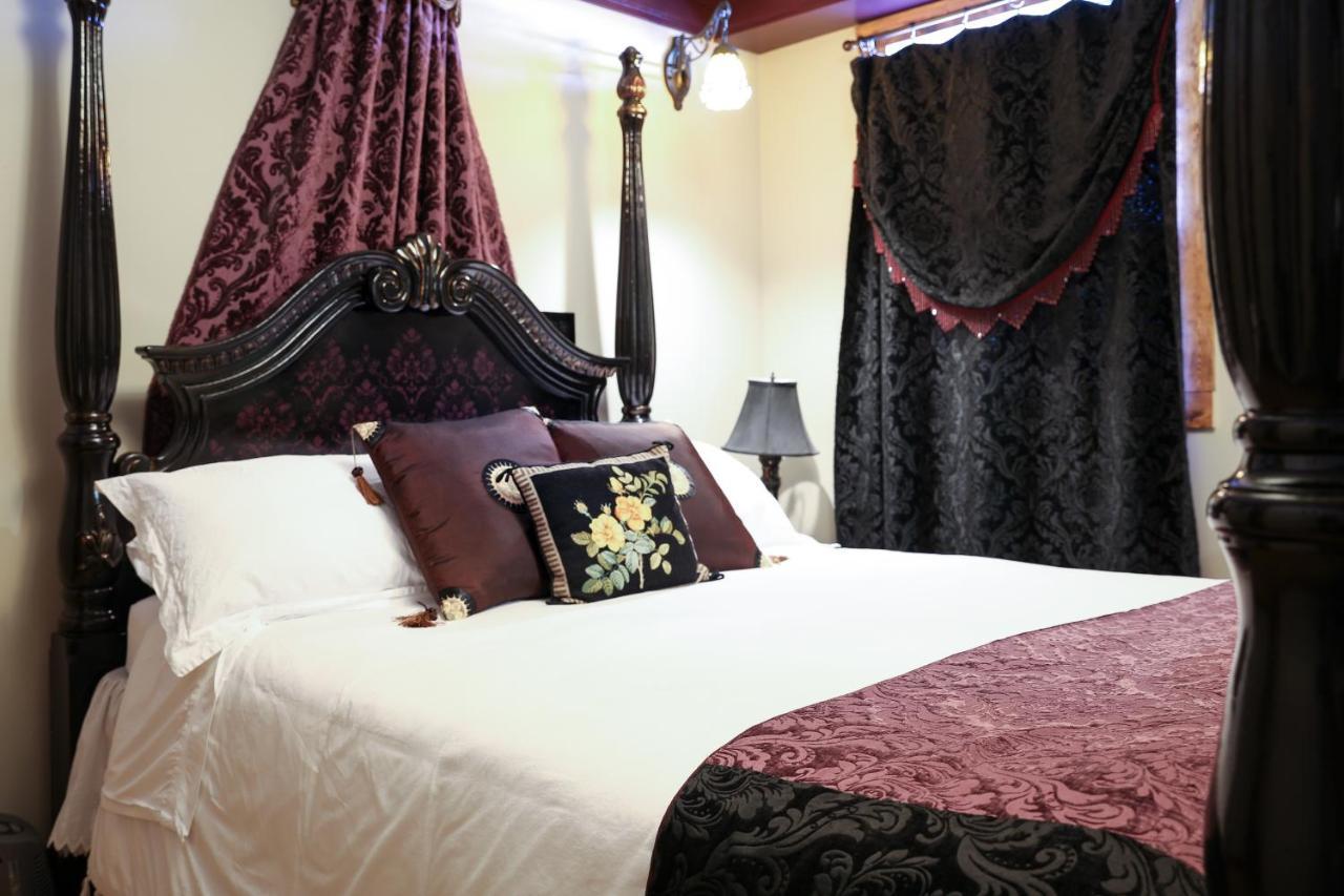 The Cochrane Rockyview Hotel 외부 사진