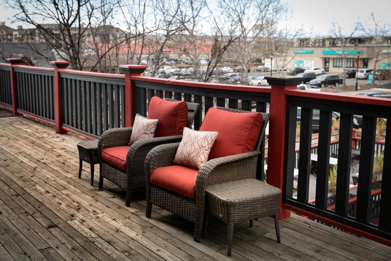 The Cochrane Rockyview Hotel 외부 사진